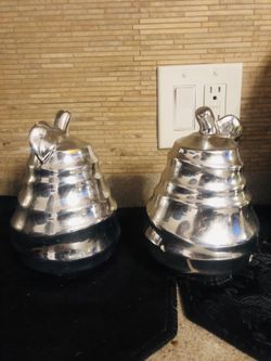 Decorative pears