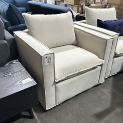 Wide Sherpa Upholstered 360° Swiveling Accent Chair (HNDY 1750)