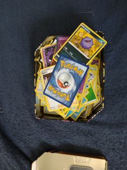A LOT OF POKEMON CARDS