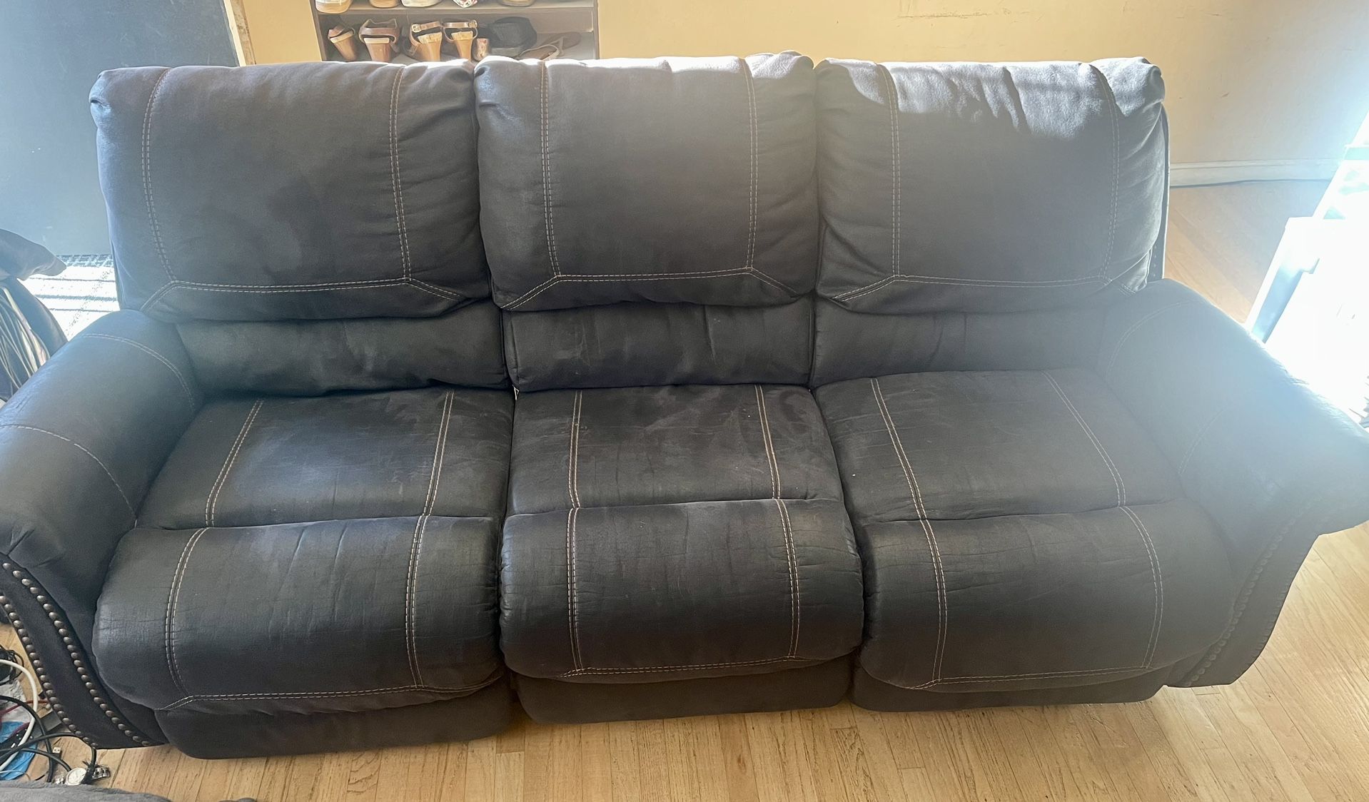 Reclinable Sofa