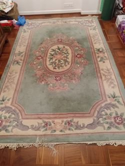 Chinese 100%wool Carpet. Chgo Pickup Only