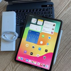 iPad Pro 11” (M2 chip / 2022 model) 4th Generation 128GB with keyboard case and stylus pen