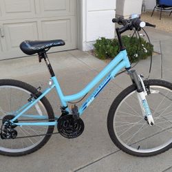 24 Inch Women's Mountain Sport Mountain Bike 
