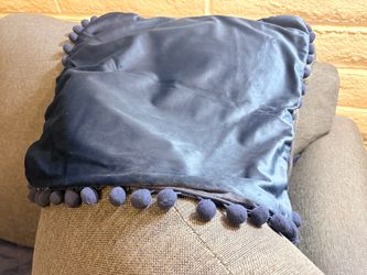 Set of 2 decorative pillow covers