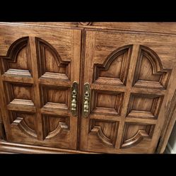 Side Serving Cabinet