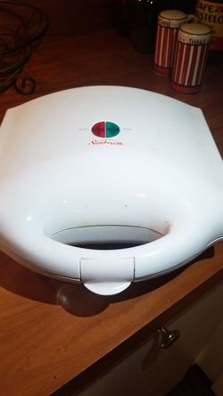 Sunbeam 2-Slice Electric Waffle Maker