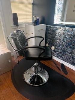Salon chairs (Qty 4)