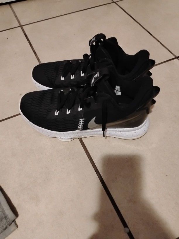 Nike Basketball Air Zoom Chosen 1