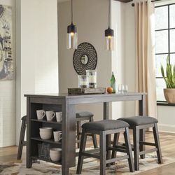 Caitbrook Gray 5-Piece Counter Height Set w/ Stools