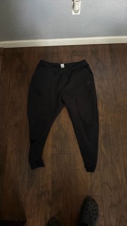 Nike tech pants black