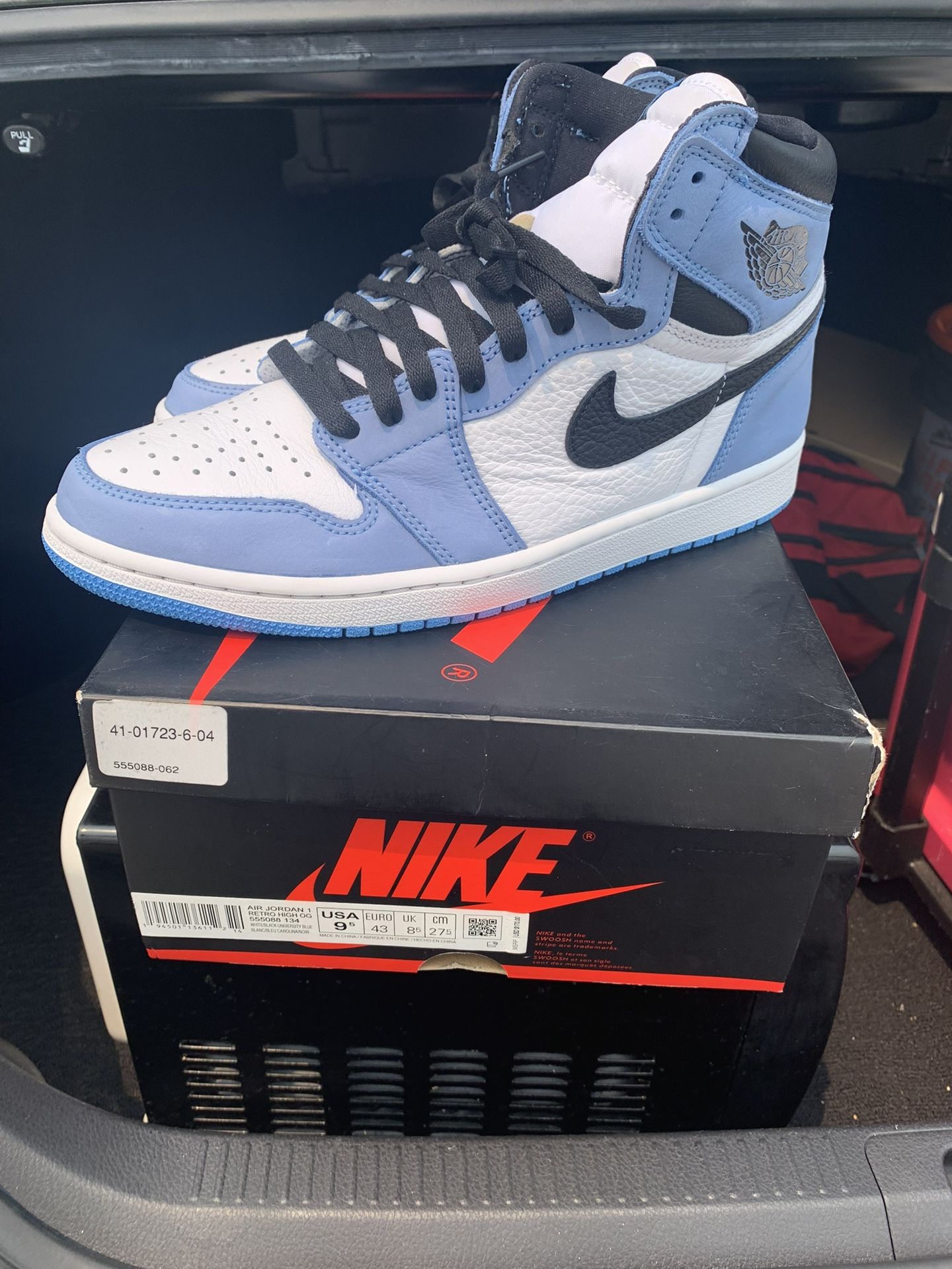University Blue 1s