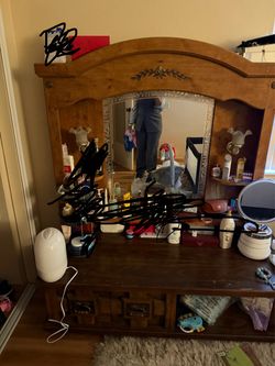 Wooden Dresser with Mirror and Drawer