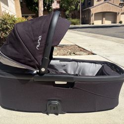 Nuna Bassinet 
