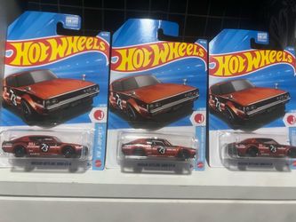 Hot Wheels Nissan Skyline 2000 GT-R