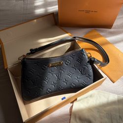 LV Pochette Liv Bag 
