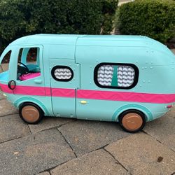 LOL Surprise OMG Glam N’ Go Camper Playset