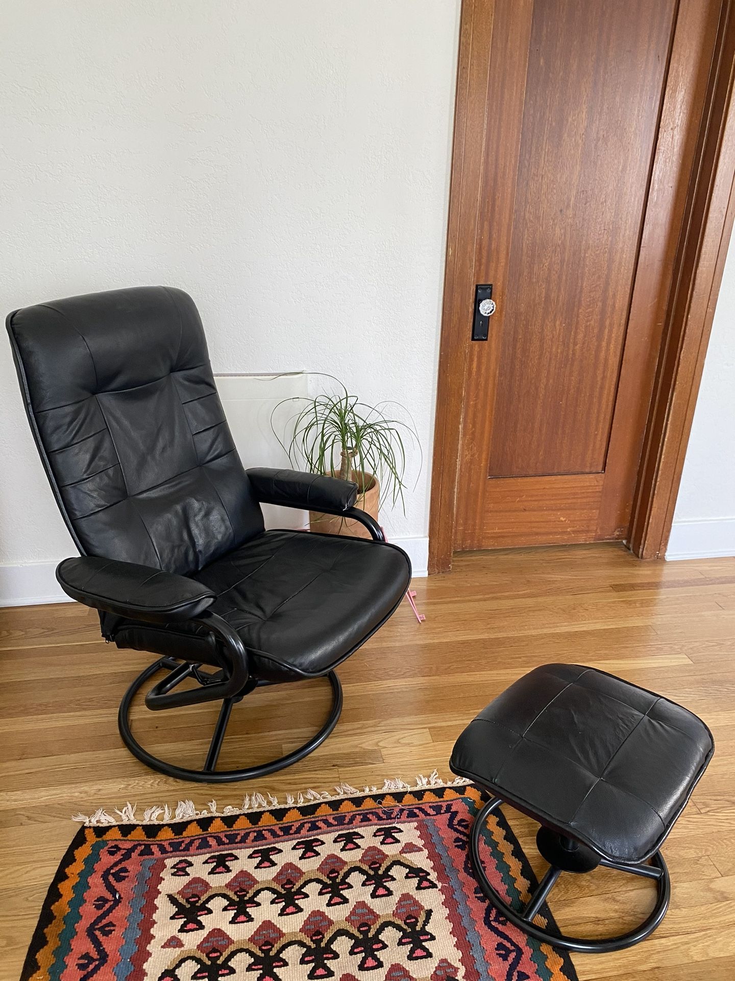 Black Faux Leather Recliner With Ottoman 