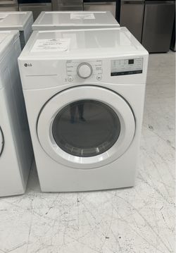 SPECTACULAR SATURDAY SALE 🎆😎 SAVE UP TO $650 OFF MSRP on a Front Load Gas Dryer