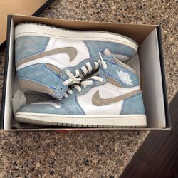 Hyper Royal Jordan OG Size 10