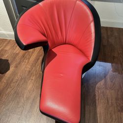 Cantoni Italian leather chaise lounge chair
