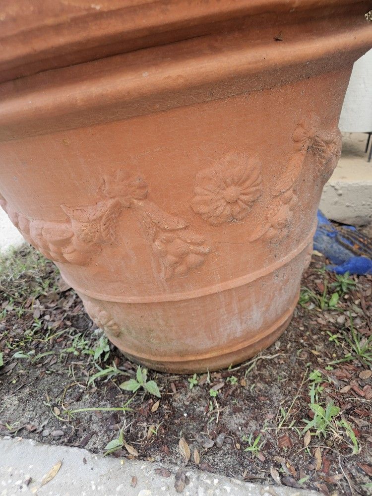 PLANTER POTS LARGE