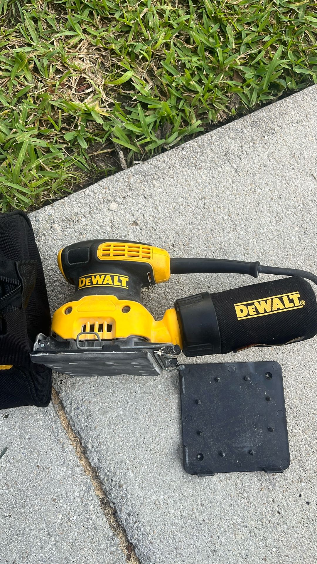 Dewalt Sander DWE6411