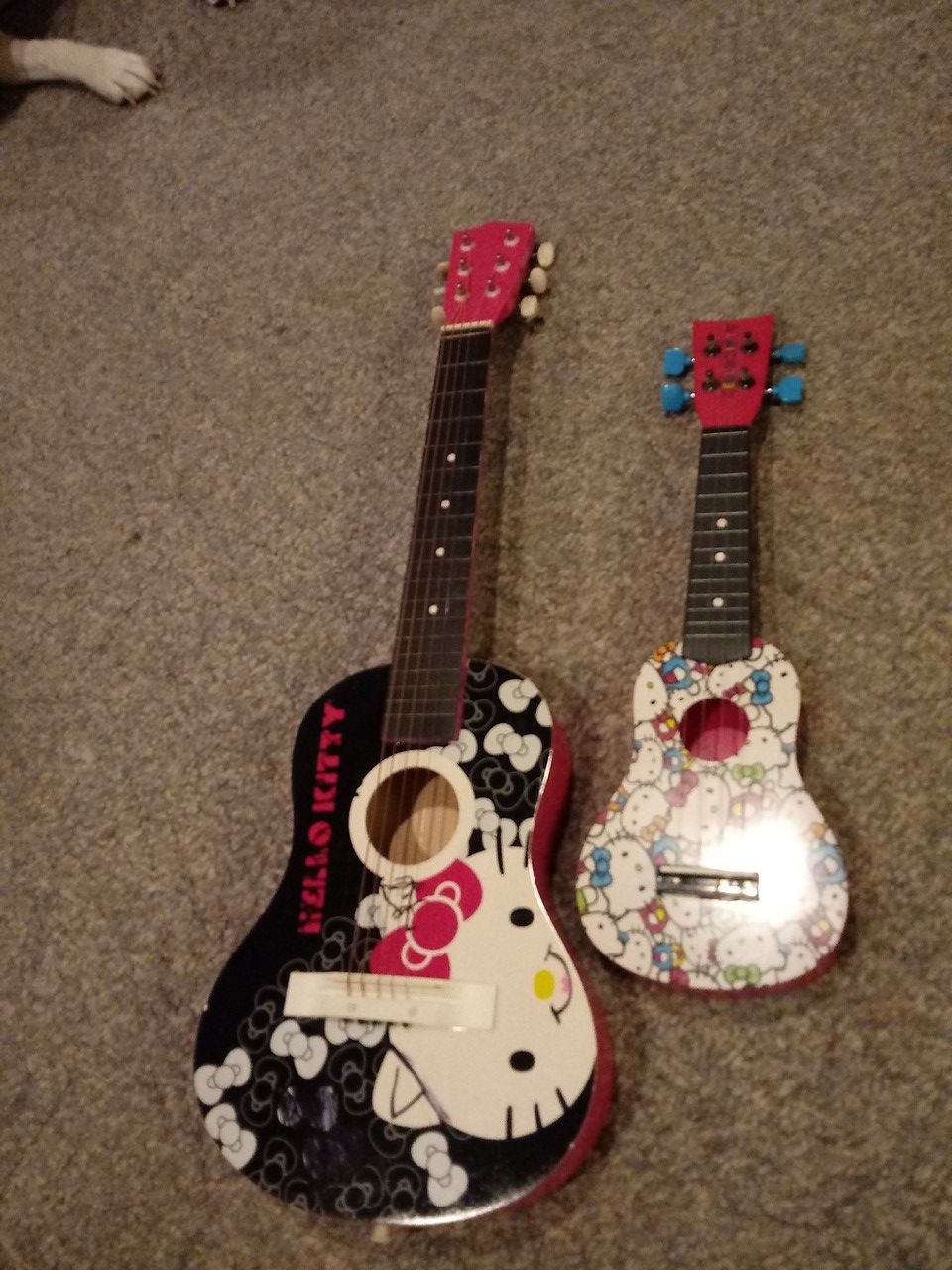 HELLO KITTY GUITAR & YUKALALY BOTH 80 BUCKS