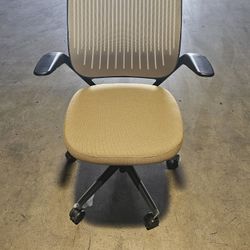 New Stelcase Cobi  Chair 