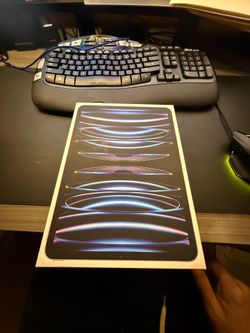 Apple iPad Pro 11-inch (4th Generation) 2TB Wi-Fi + Cellular with Apple Pencil (2nd Generation)