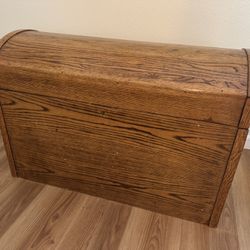 Oak Chest 