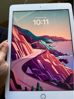 Apple iPad 5th Gen (2017) 32GB Cellular + Wi-Fi – Excellent Condition