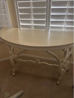Frontgate entry table