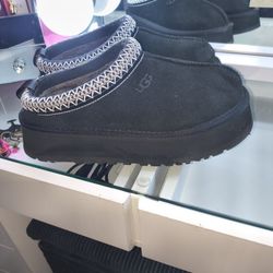 Uggs Size 7
