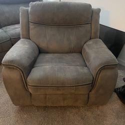Cindy Crawford Gray Suede Rocking Recliner Chair – Excellent Condition