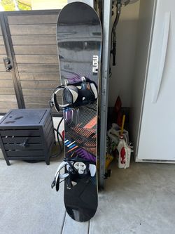 Flow Snowboard And Bindings 