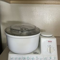 Bosch Universal Mixer 700 Watts MUM 60 40 70
