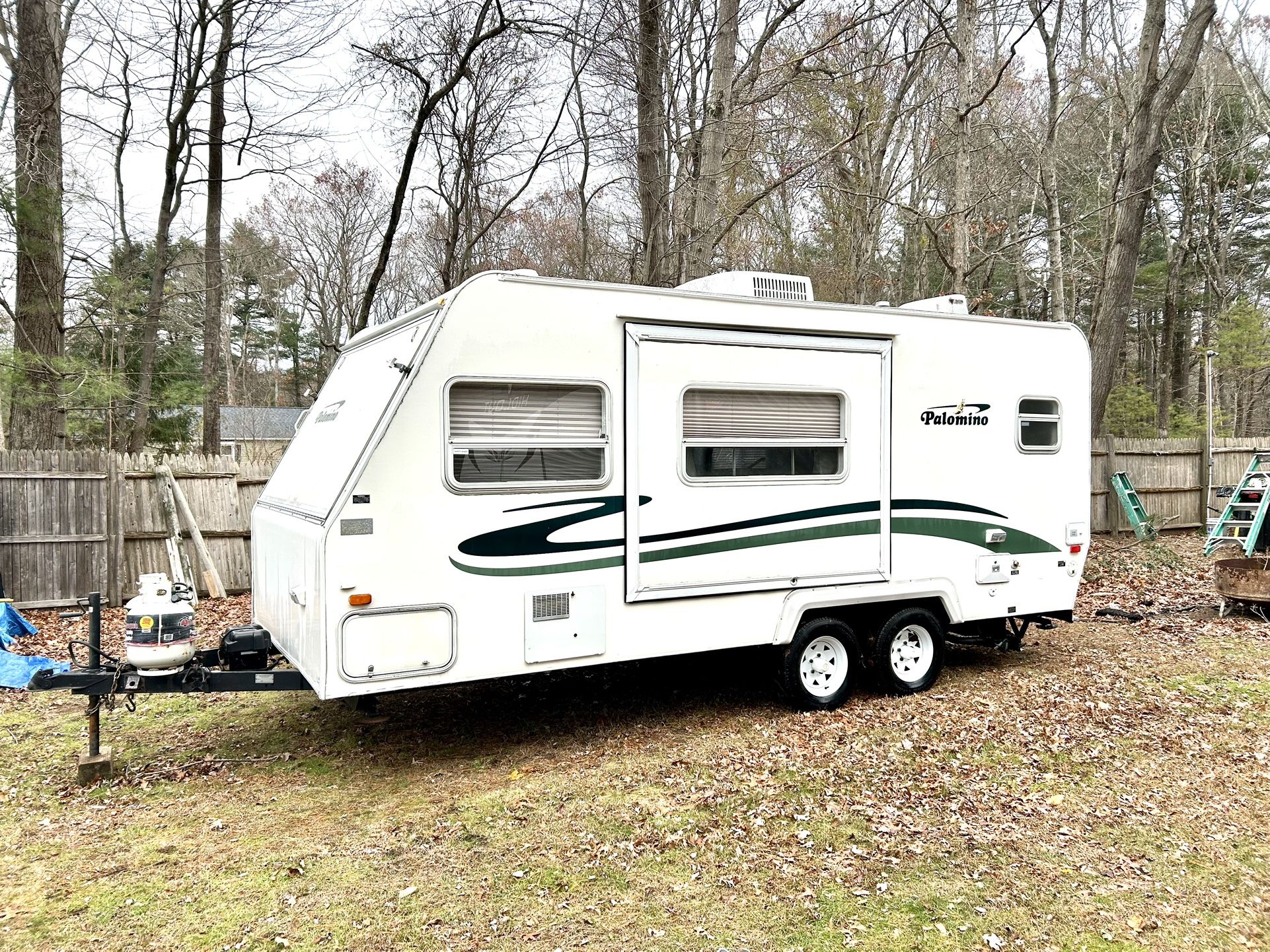 2002 Palomino Hybrid 22ft With Slide