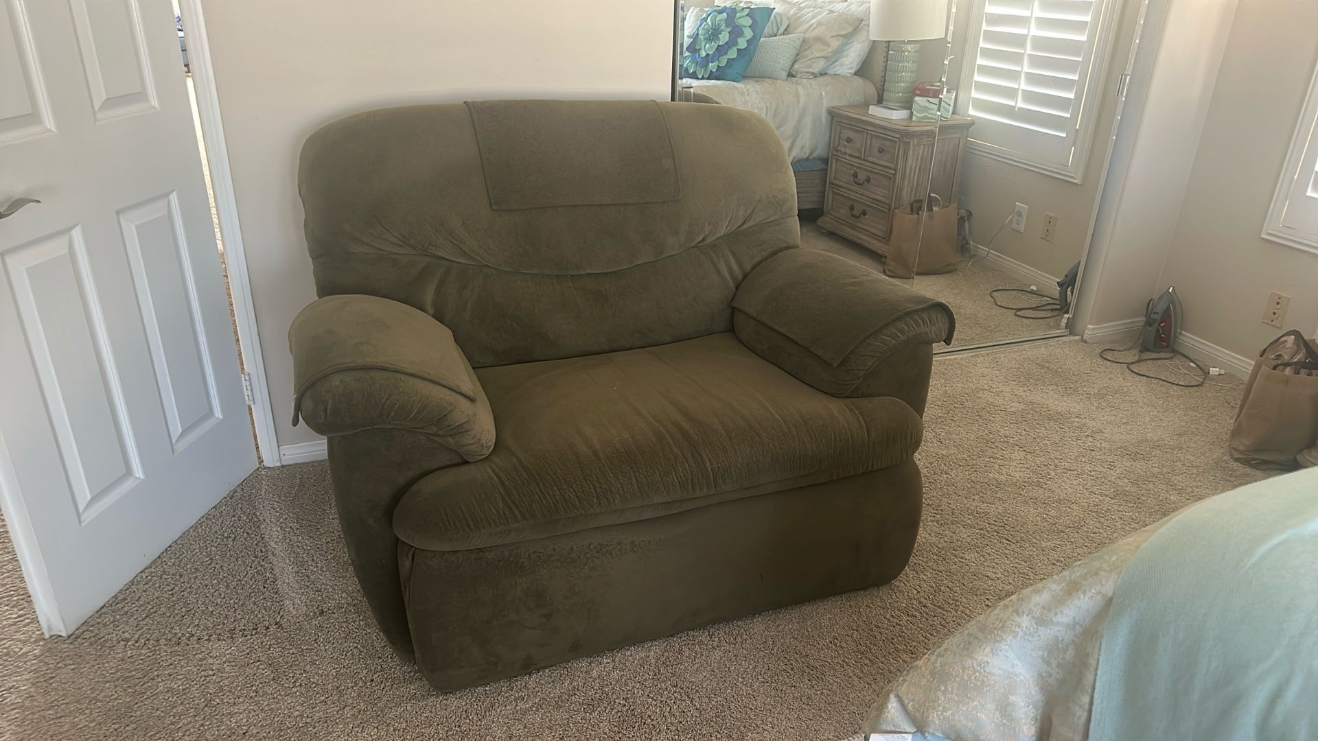 Extra Size Chair/Recliner
