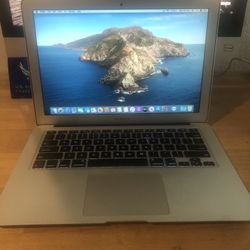 MacBook Air 13” CLEAN SANITIZED