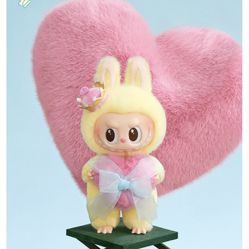 The monsters LaBubu Let’s check Mate Queen Doll Plush Pendant 