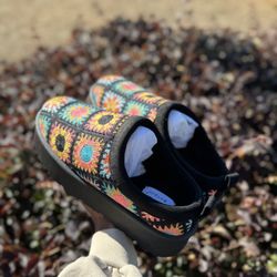 Never worn low profile slide In shoes