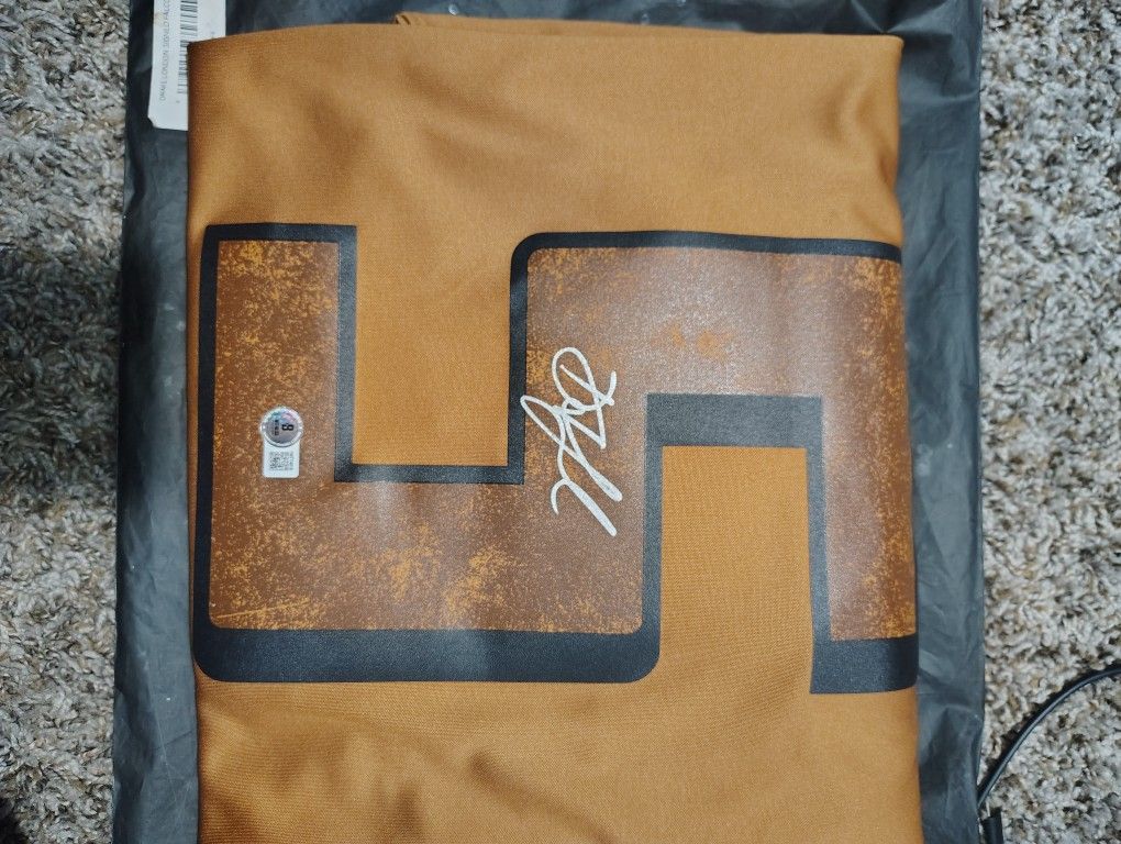 Drake London Signed Salute To Service Jersey 