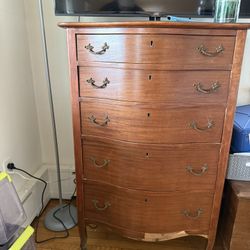 Vintage Bow-Front Dresser on Wheels – Solid Wood (Havertown)