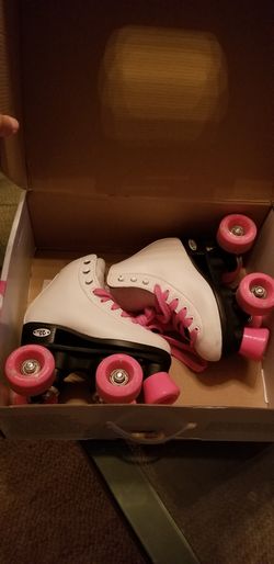EUC RW Ridelle rollerskates kids size J12