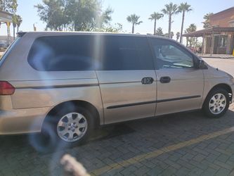 hi I'm selling my Honda van girl Lost the paperwork so I'm salein for parts as is $1000