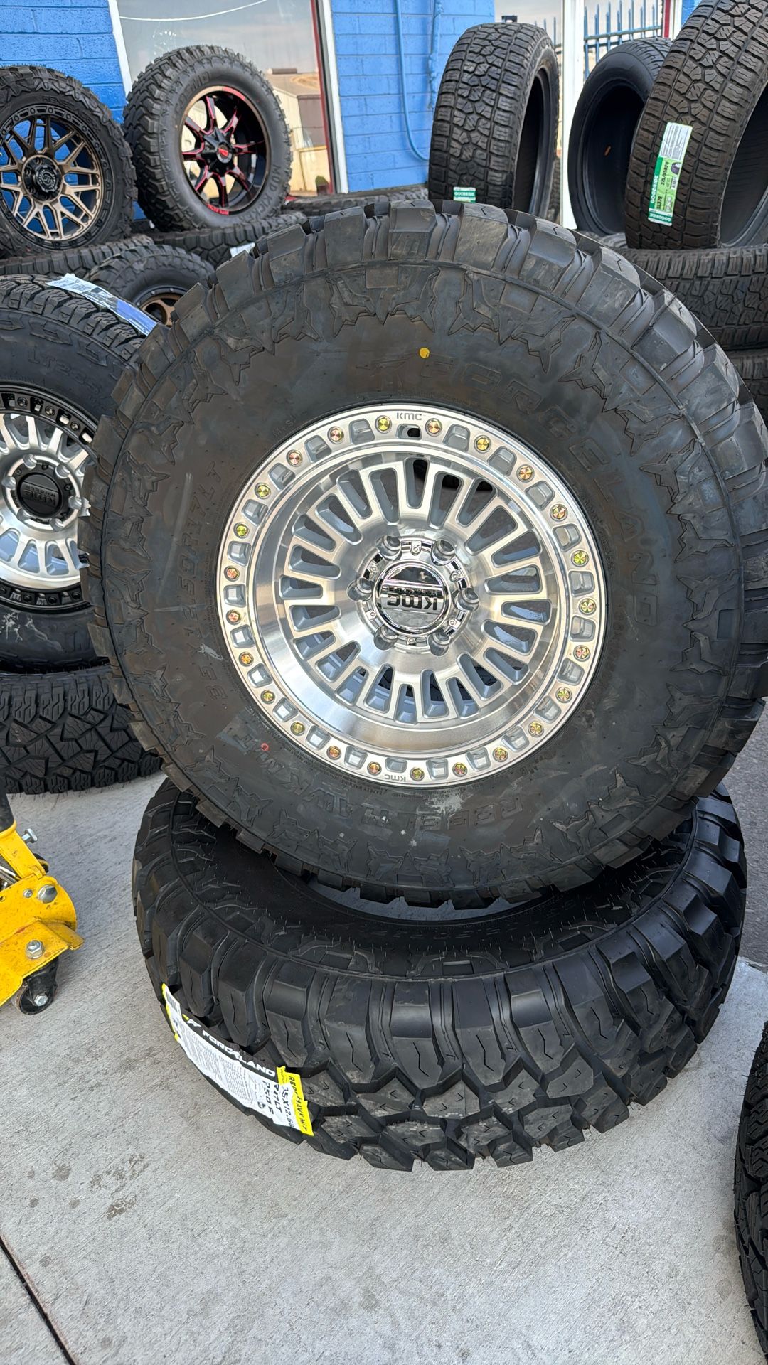 Kmc 17x8.5 6x135 6x139 Con 35 12.50 17 ‼️