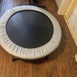 Compact Trampoline Rebounder 