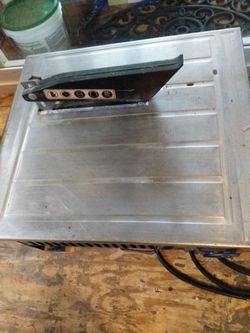 Wet saw for tile
