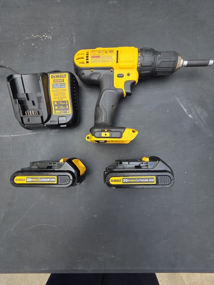 Dewalt 20v Max Drill, Charger, 2 Batteries