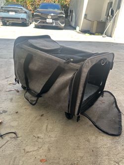 Pet carrier